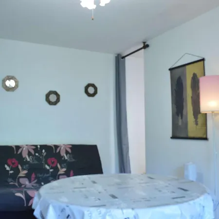 A 200m De La Plage, 2 Pieces Cabine, 6 Couchages, Loggia, Parking, Quartier Calme - Fr-1-229b-138 * Narbonne