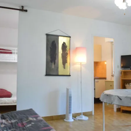 Apartment A 200m De La Plage, 2 Pieces Cabine, 6 Couchages, Loggia, Parking, Quartier Calme - Fr-1-229b-138 *